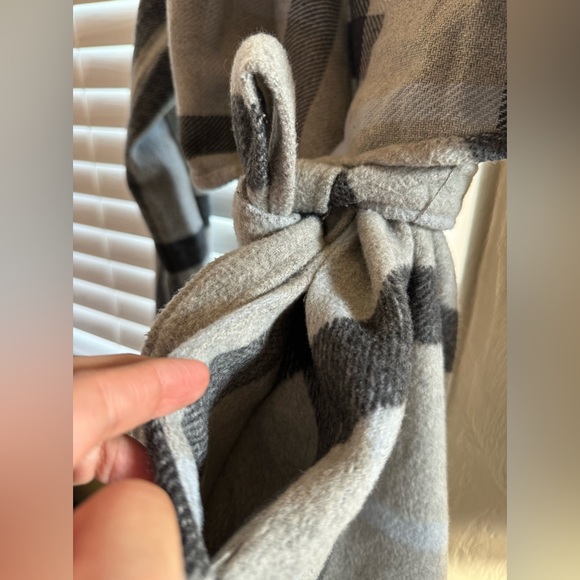 FAVLUX GRAY STRIPPED COAT SIZE S - Picture 9 of 9